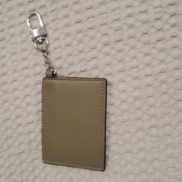 NWOT Nine West Card ID holder with Key Chain - Picture 2 of 3